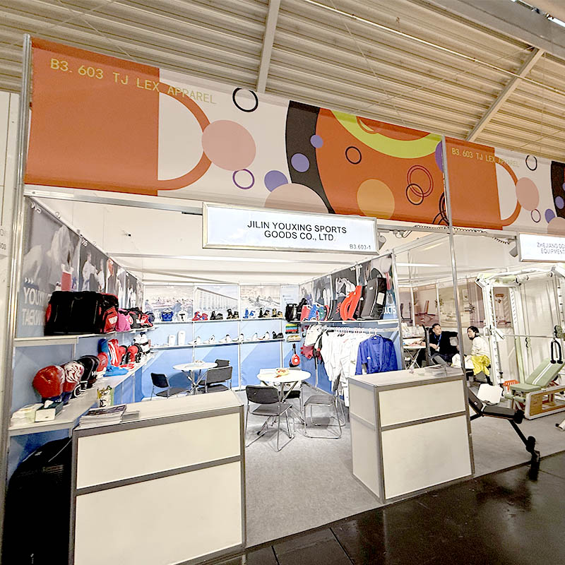 В декабре Woosung Sports посещается ISPO International Sporting Goods Expo в декабре