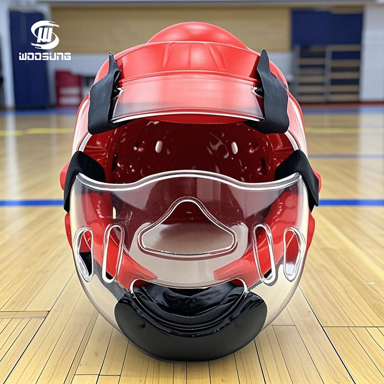 Наголовник для тхэквондо с защитной маской